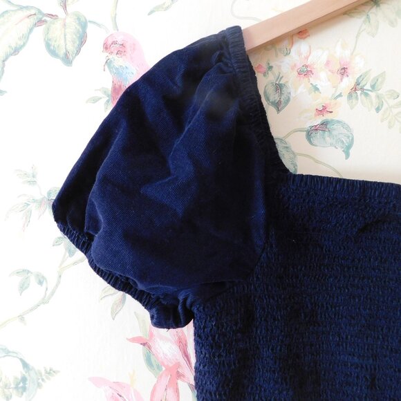 🦅 Smocked Navy Blue Velvet Crop Top - Picture 4 of 12